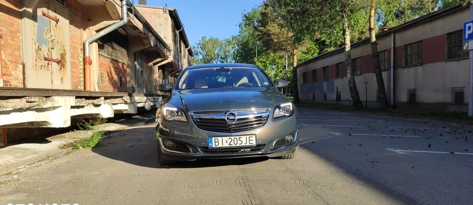 Opel Insignia cena 58000 przebieg: 117600, rok produkcji 2015 z Białystok małe 596